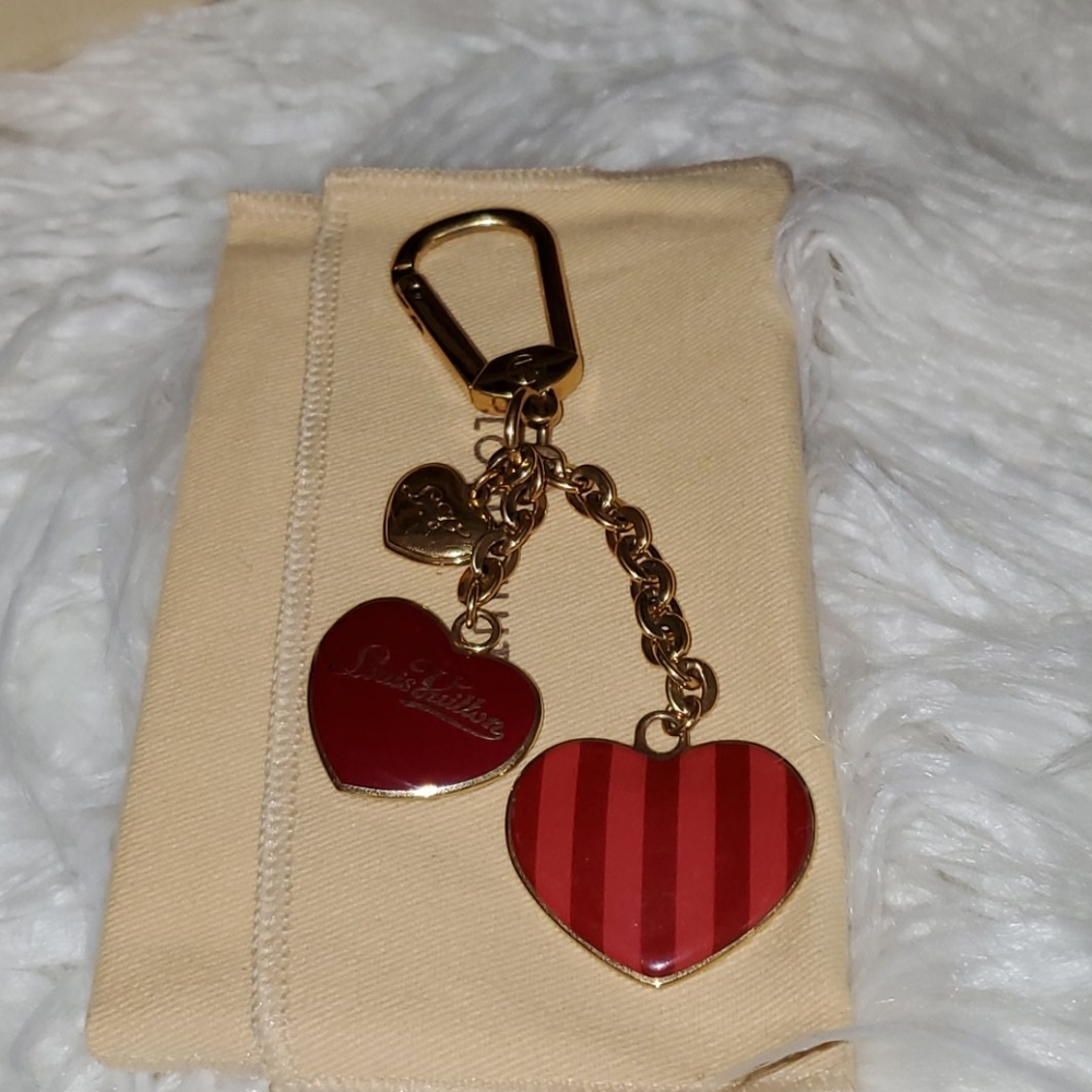 LV CHARMS